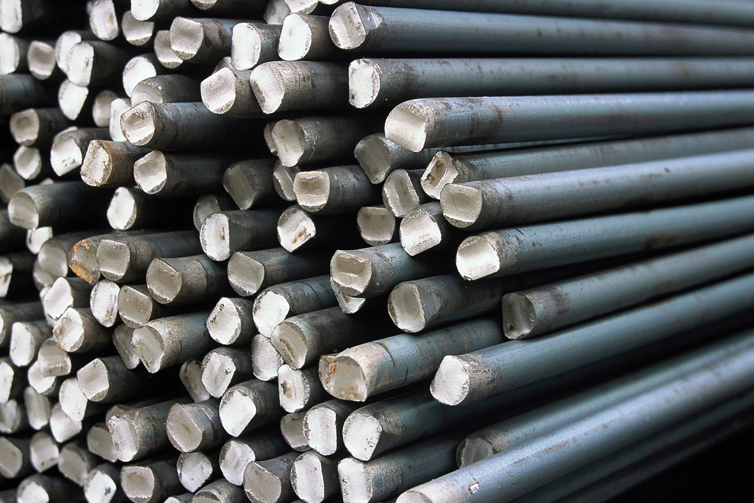 EN8 Round Bar: Properties, Hardness & Applications Guide