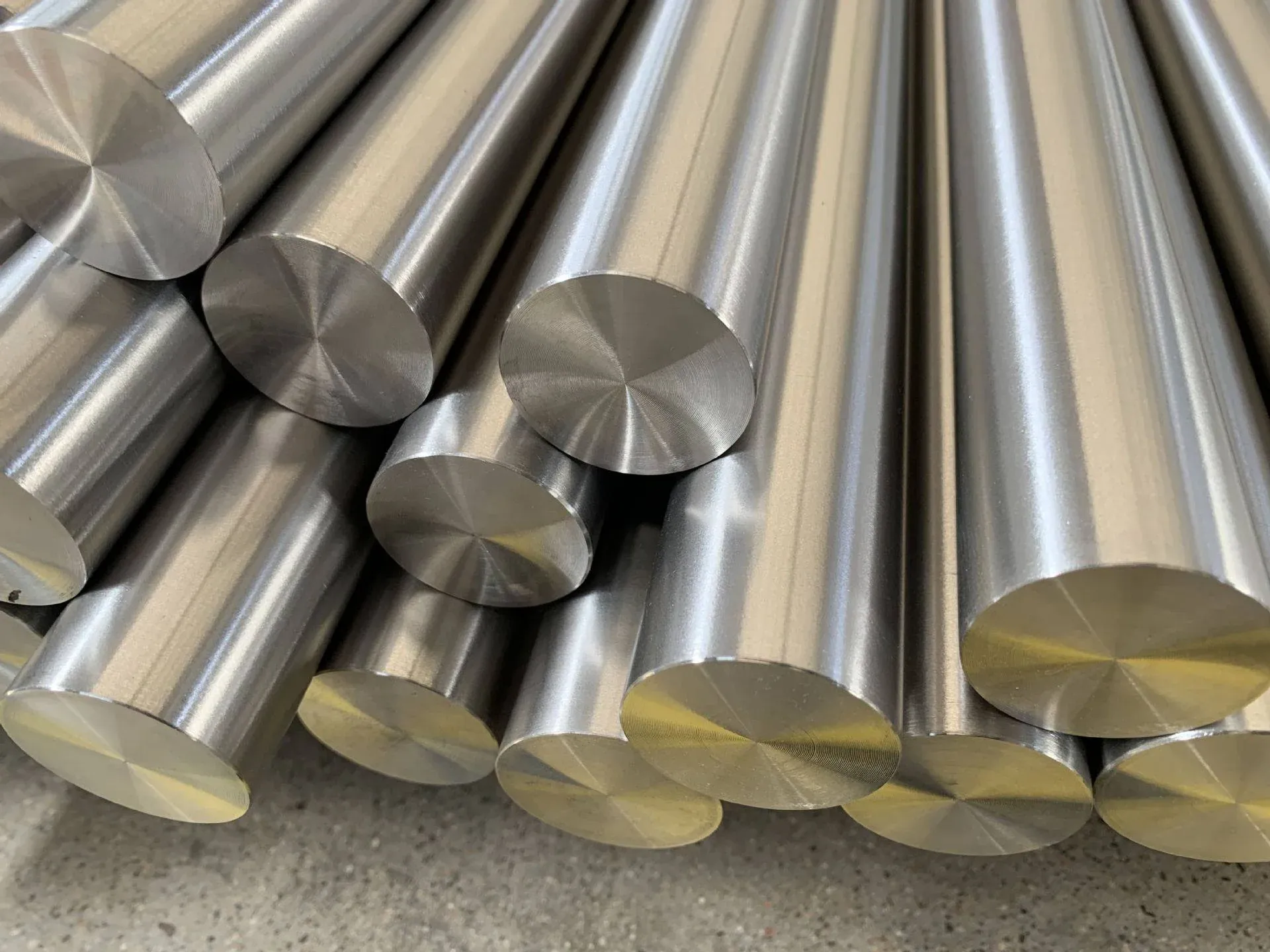 D2 Tool Steel Properties – Hardness (HRC), Composition & Uses